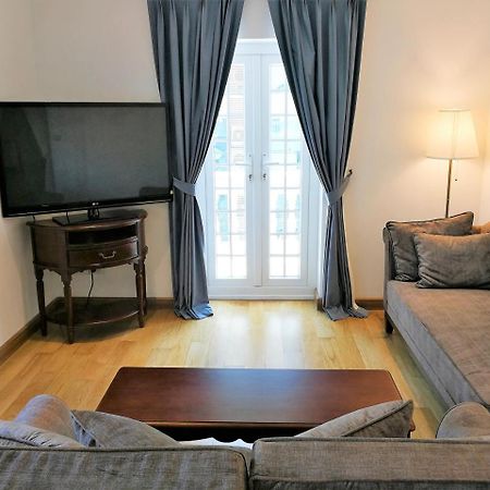 Baan Vajra Hotel Bangkok Ngoại thất bức ảnh