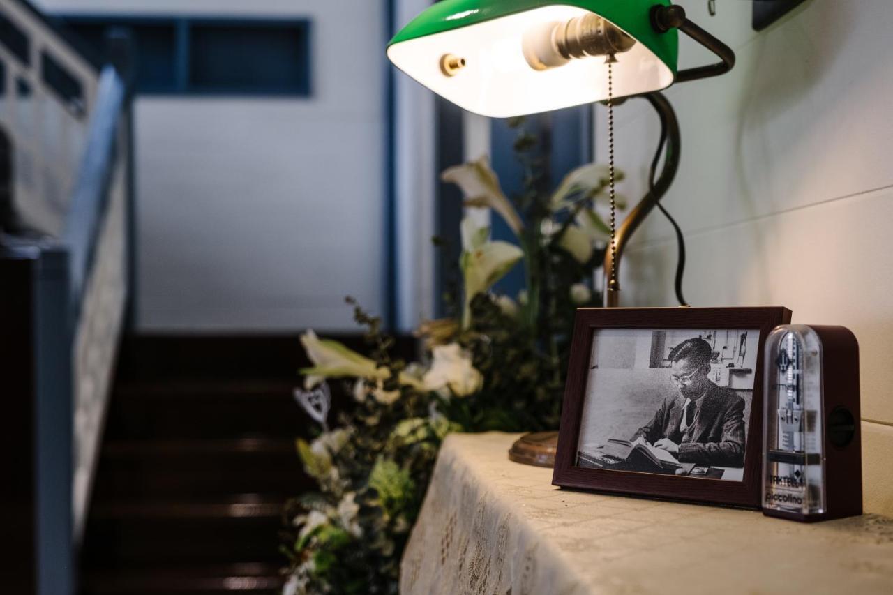 Baan Vajra Hotel Bangkok Ngoại thất bức ảnh