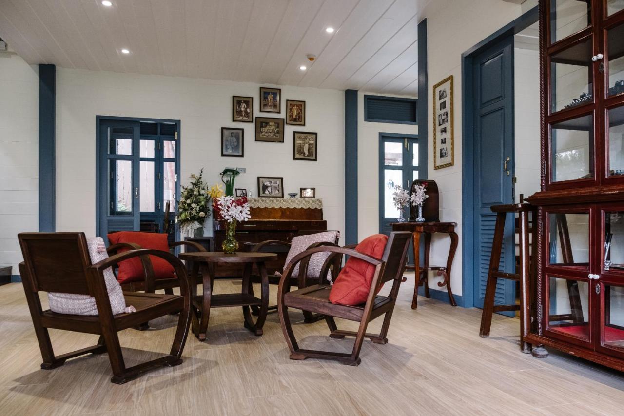 Baan Vajra Hotel Bangkok Ngoại thất bức ảnh